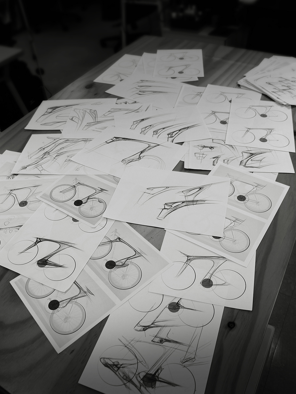 sb，Bicycle，Bicycle on shoulder，motion，vehicle，