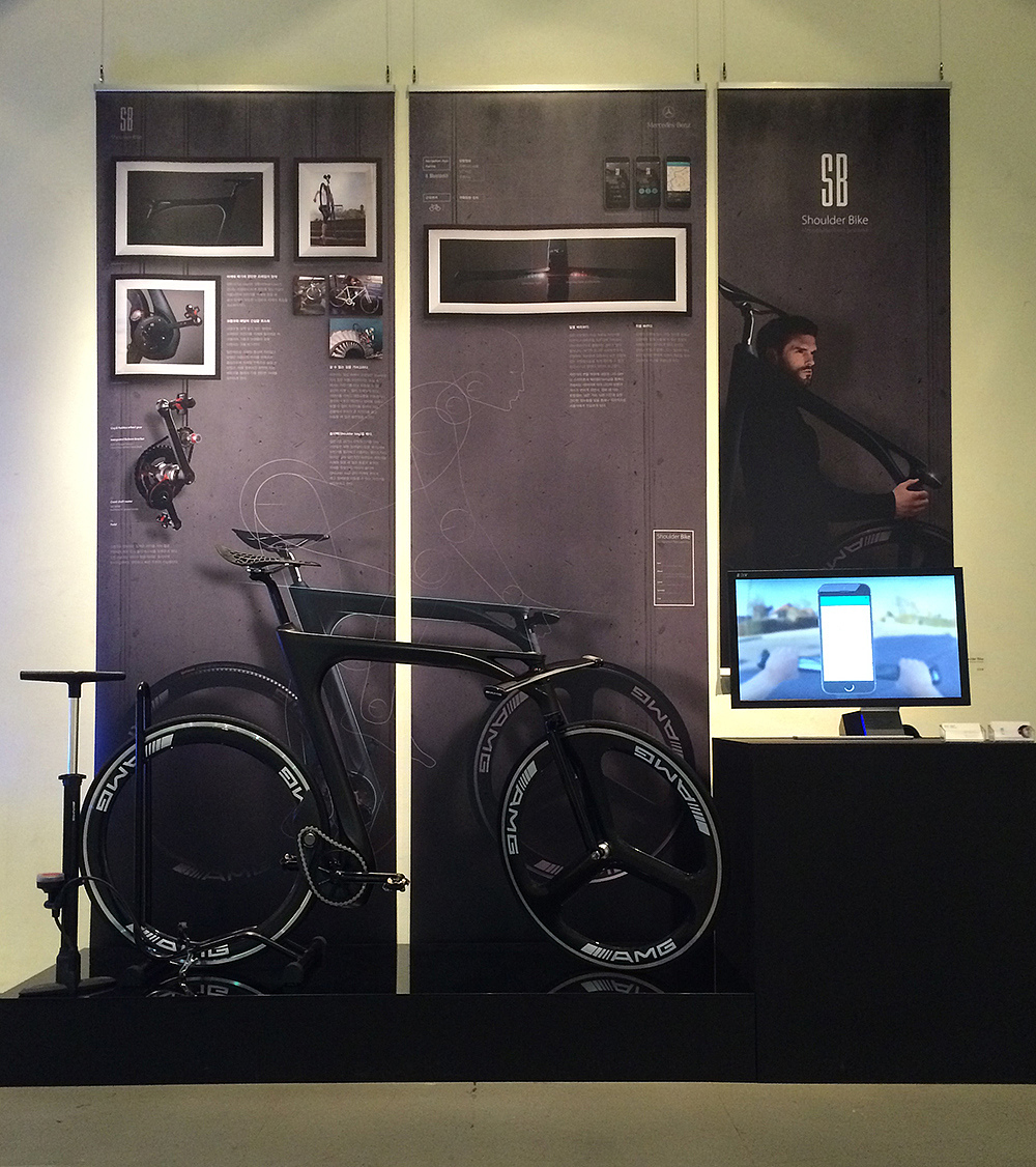 sb，Bicycle，Bicycle on shoulder，motion，vehicle，