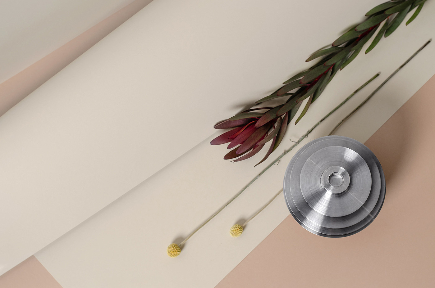 Art products，Geometric minimalism，Vase flower，Lamp design，Tea table design，Candlestick，Metal，cylinder，