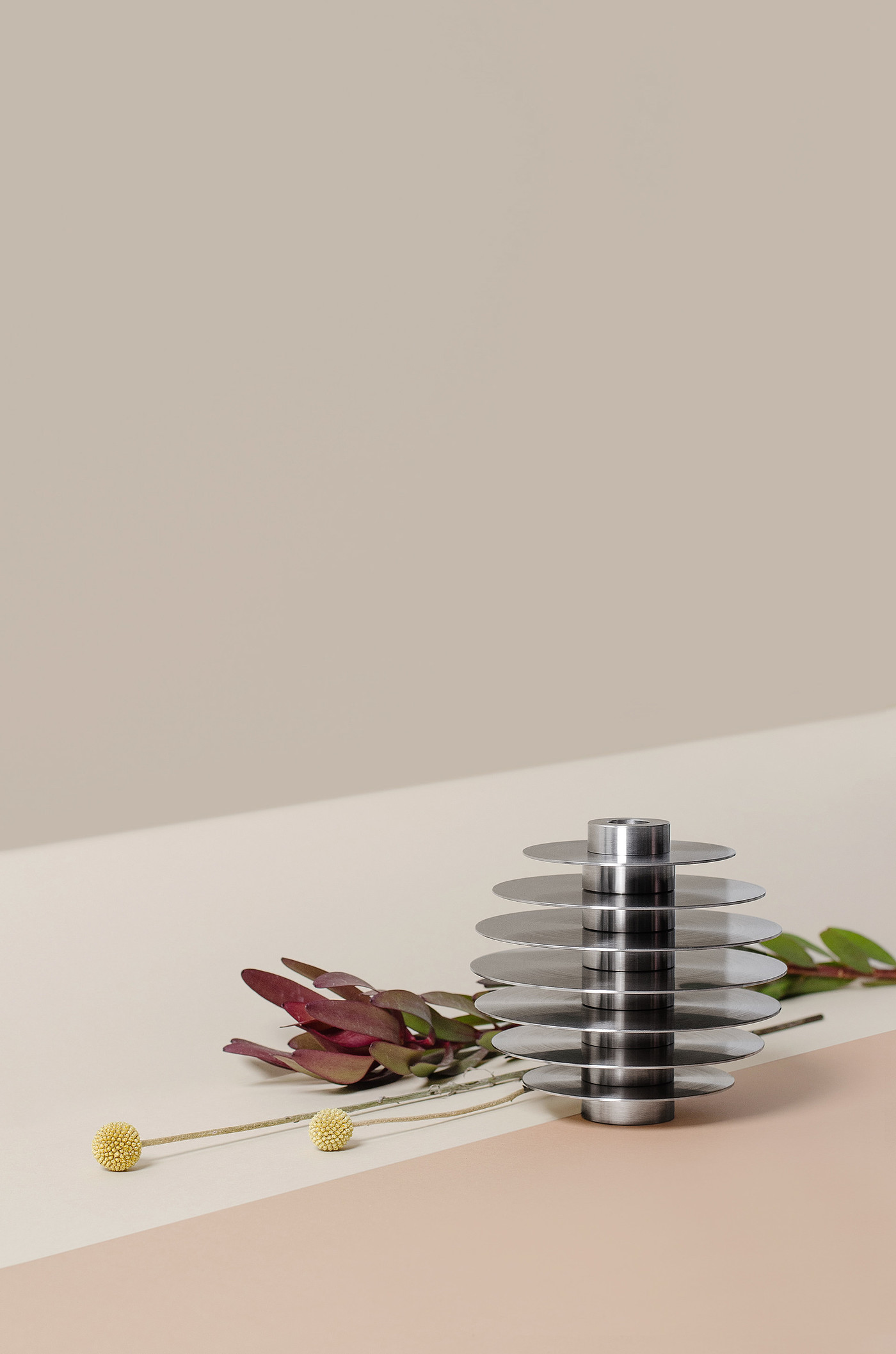 Art products，Geometric minimalism，Vase flower，Lamp design，Tea table design，Candlestick，Metal，cylinder，