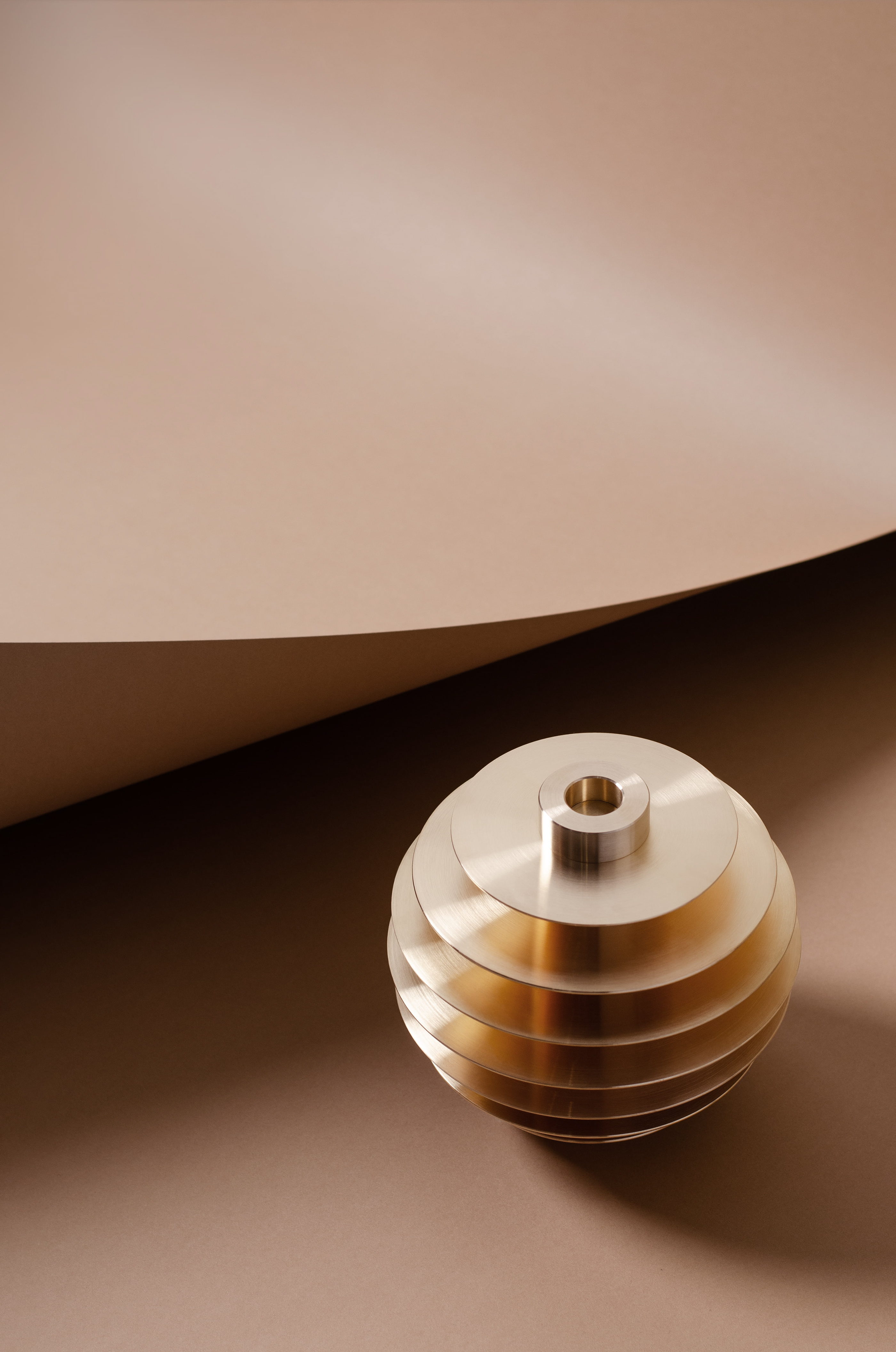 Art products，Geometric minimalism，Vase flower，Lamp design，Tea table design，Candlestick，Metal，cylinder，