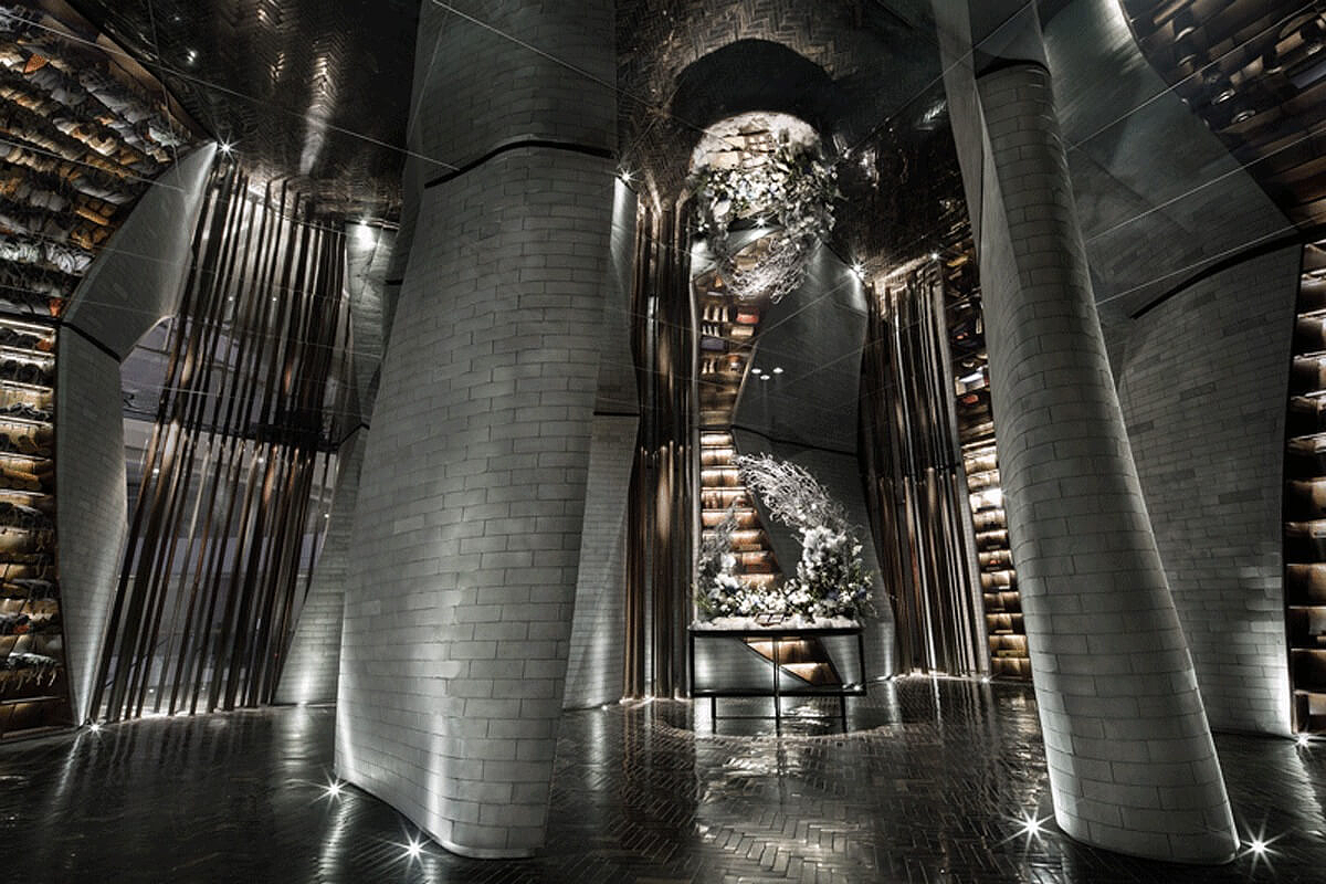 Lighting application，Song dynasty，Glass，traditional culture，Feather，Bionics Design ，restaurant，