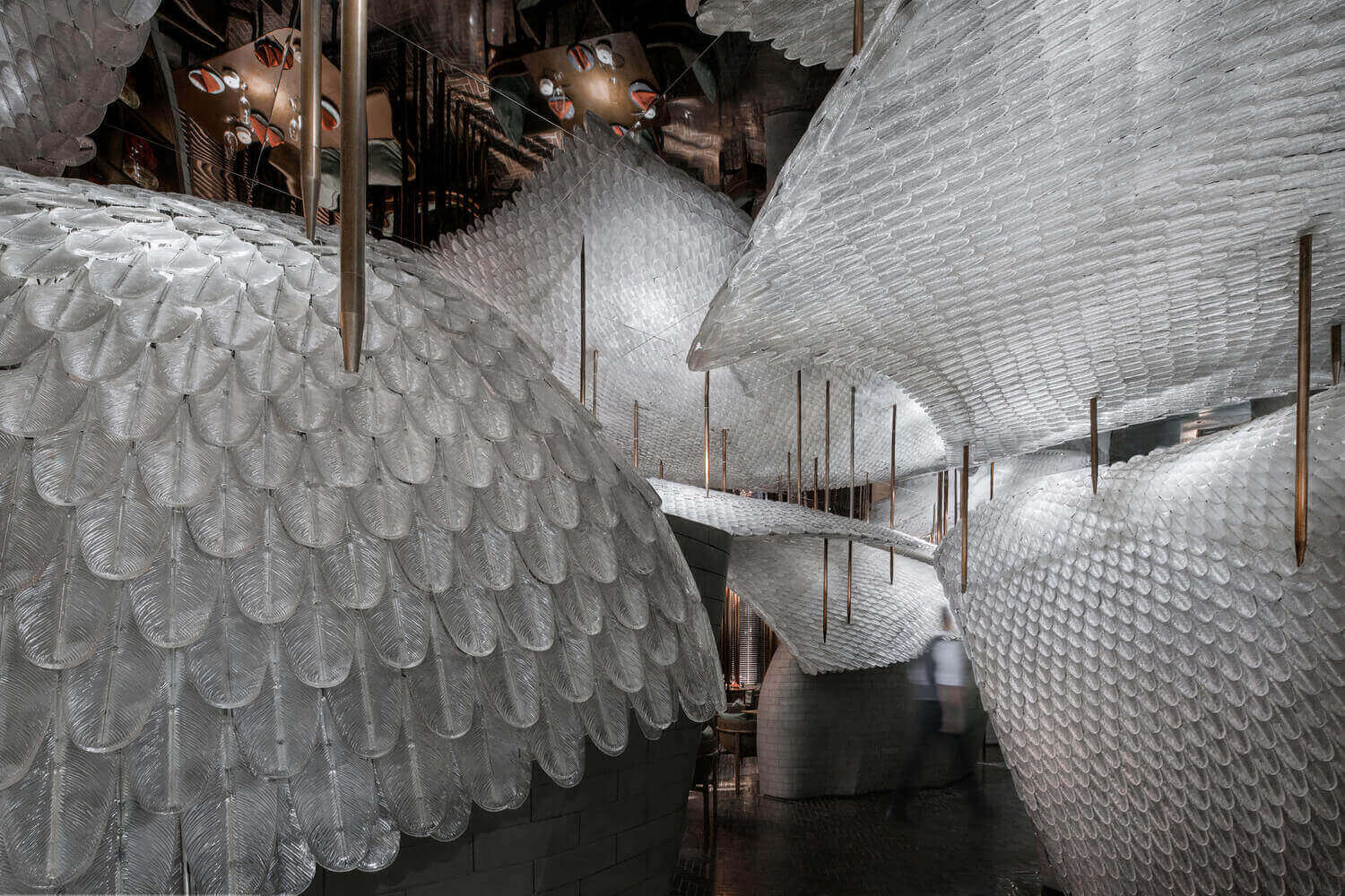 Lighting application，Song dynasty，Glass，traditional culture，Feather，Bionics Design ，restaurant，