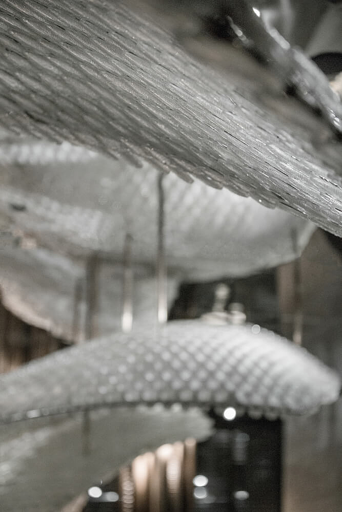 Lighting application，Song dynasty，Glass，traditional culture，Feather，Bionics Design ，restaurant，