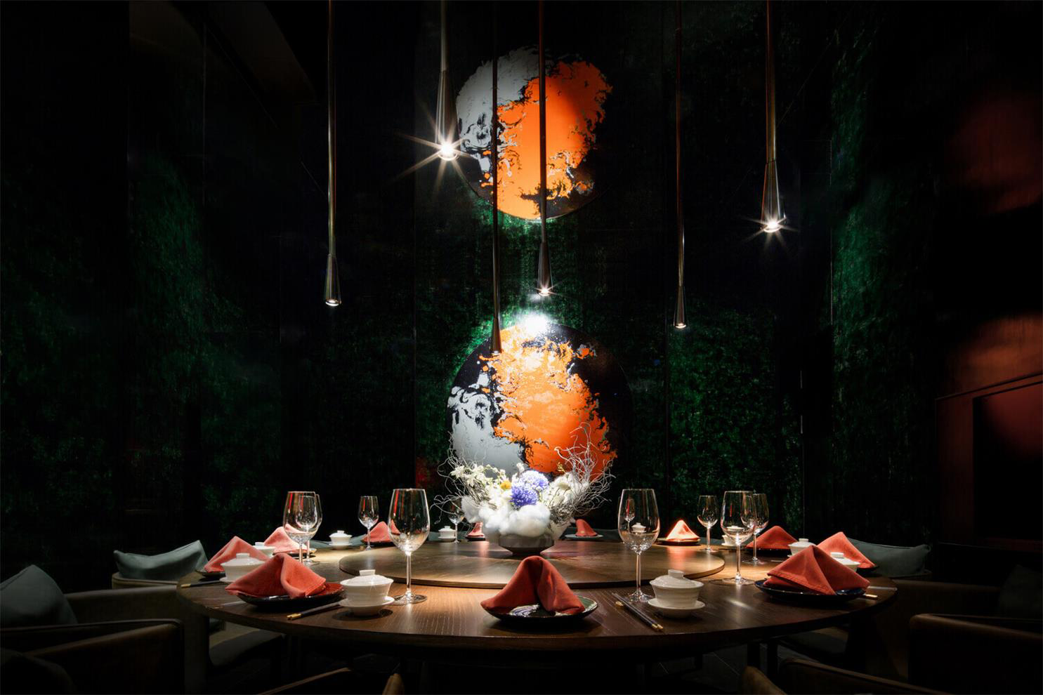 Lighting application，Song dynasty，Glass，traditional culture，Feather，Bionics Design ，restaurant，