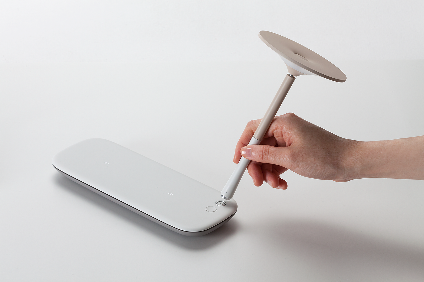 industrial design，Intelligent products，Wireless charging，