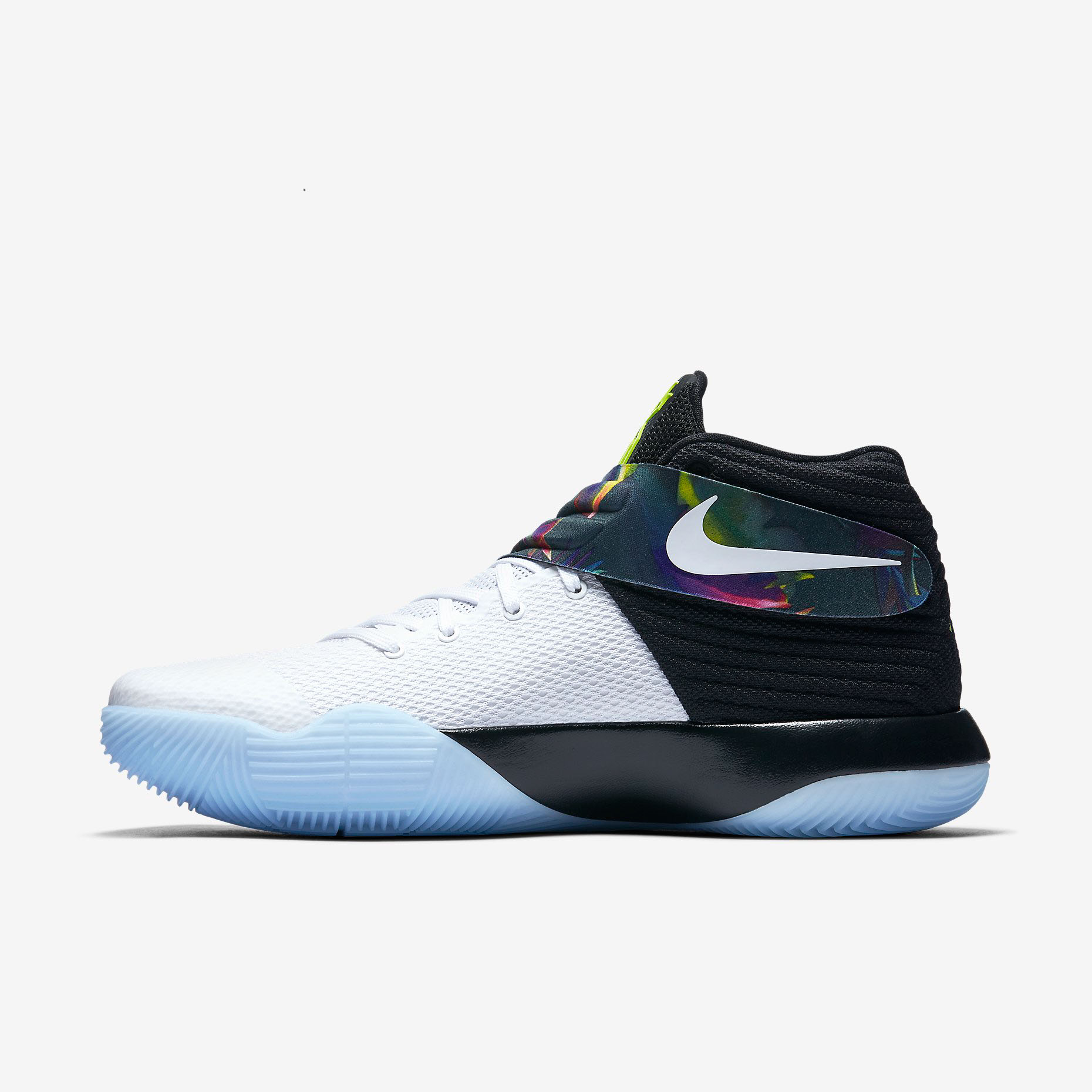 Graphic Artist Designer，gym shoes，nike，