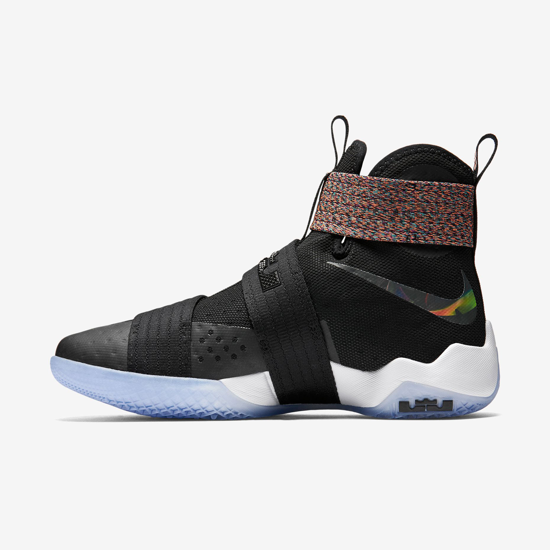 Graphic Artist Designer，gym shoes，nike，