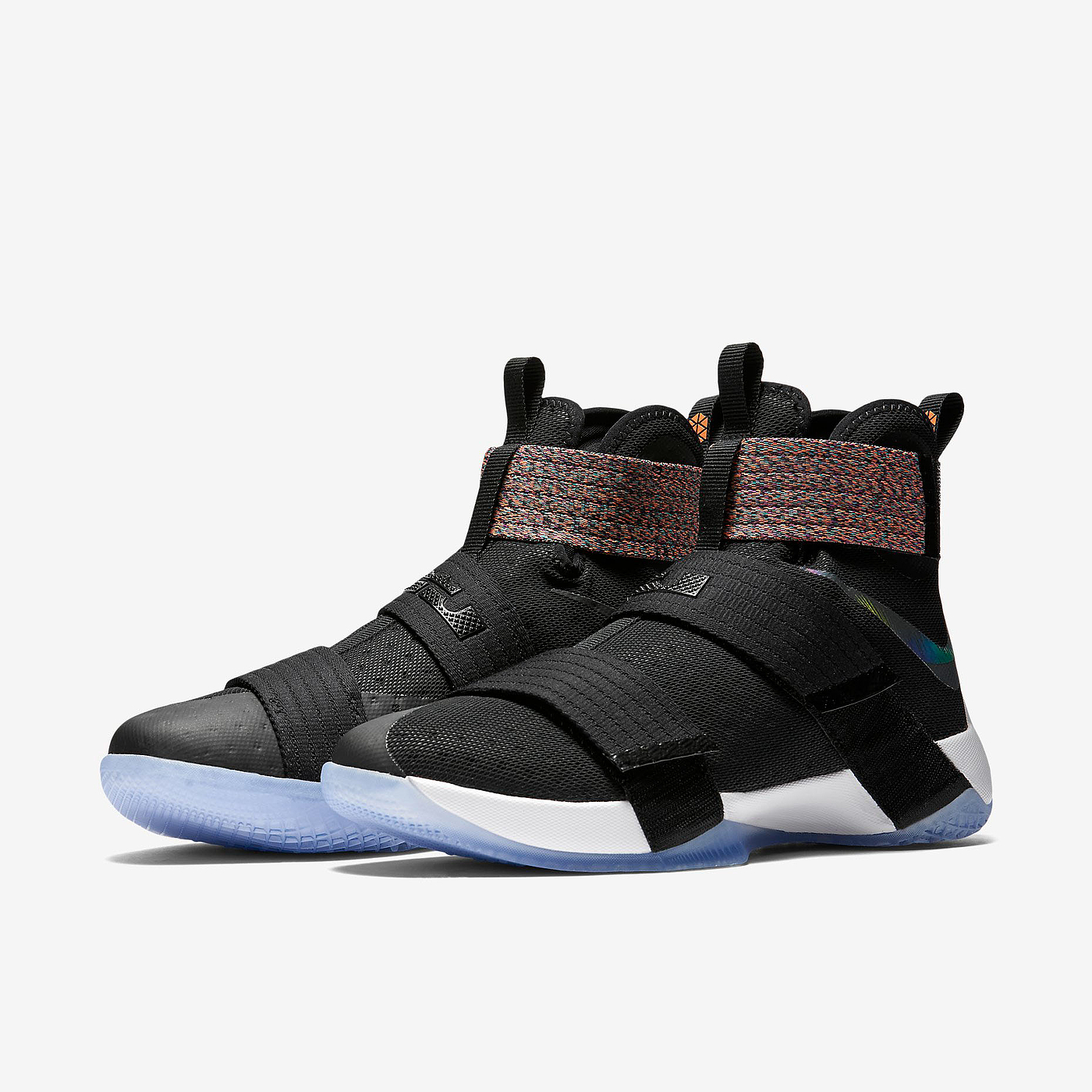 Graphic Artist Designer，gym shoes，nike，