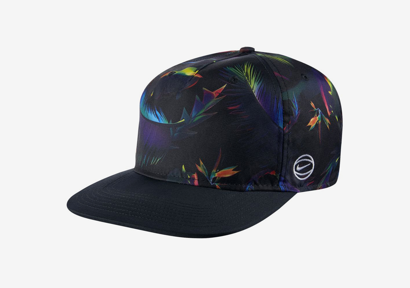 Graphic Artist Designer，gym shoes，nike，