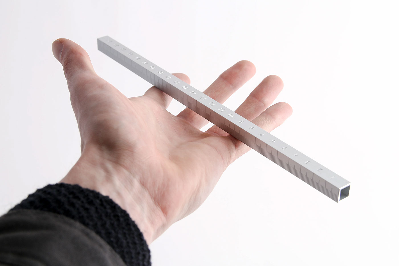 Grid ruler，aluminium，Lucas Avenas，