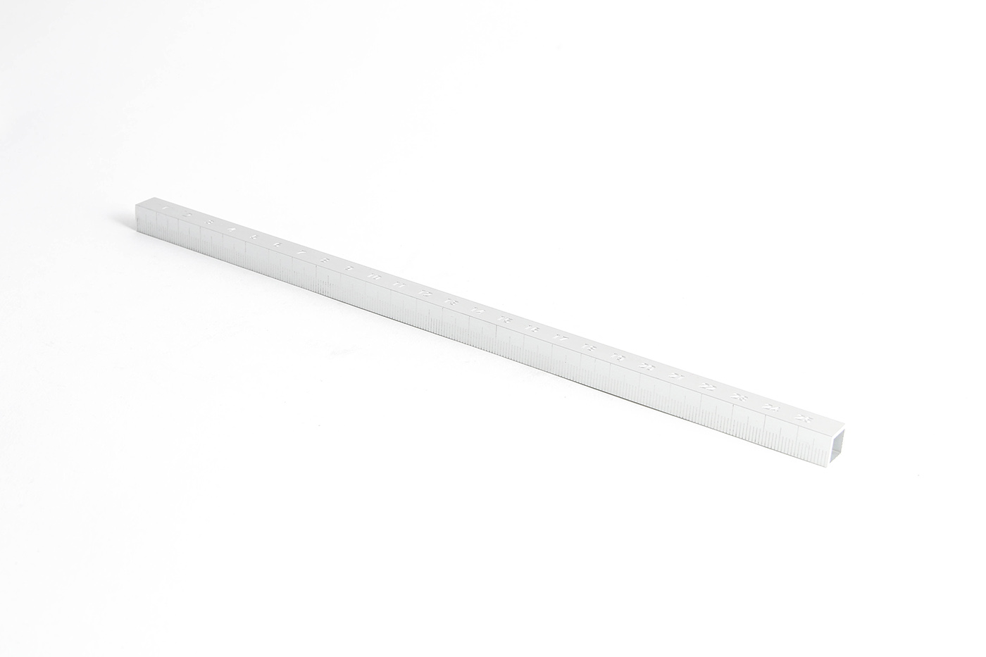 Grid ruler，aluminium，Lucas Avenas，