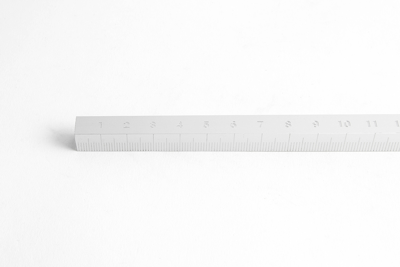 Grid ruler，aluminium，Lucas Avenas，