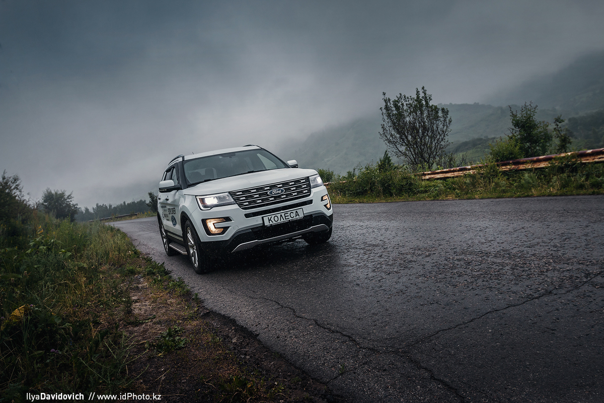Ilya Davidovich，automobile，white，Ford，ford，