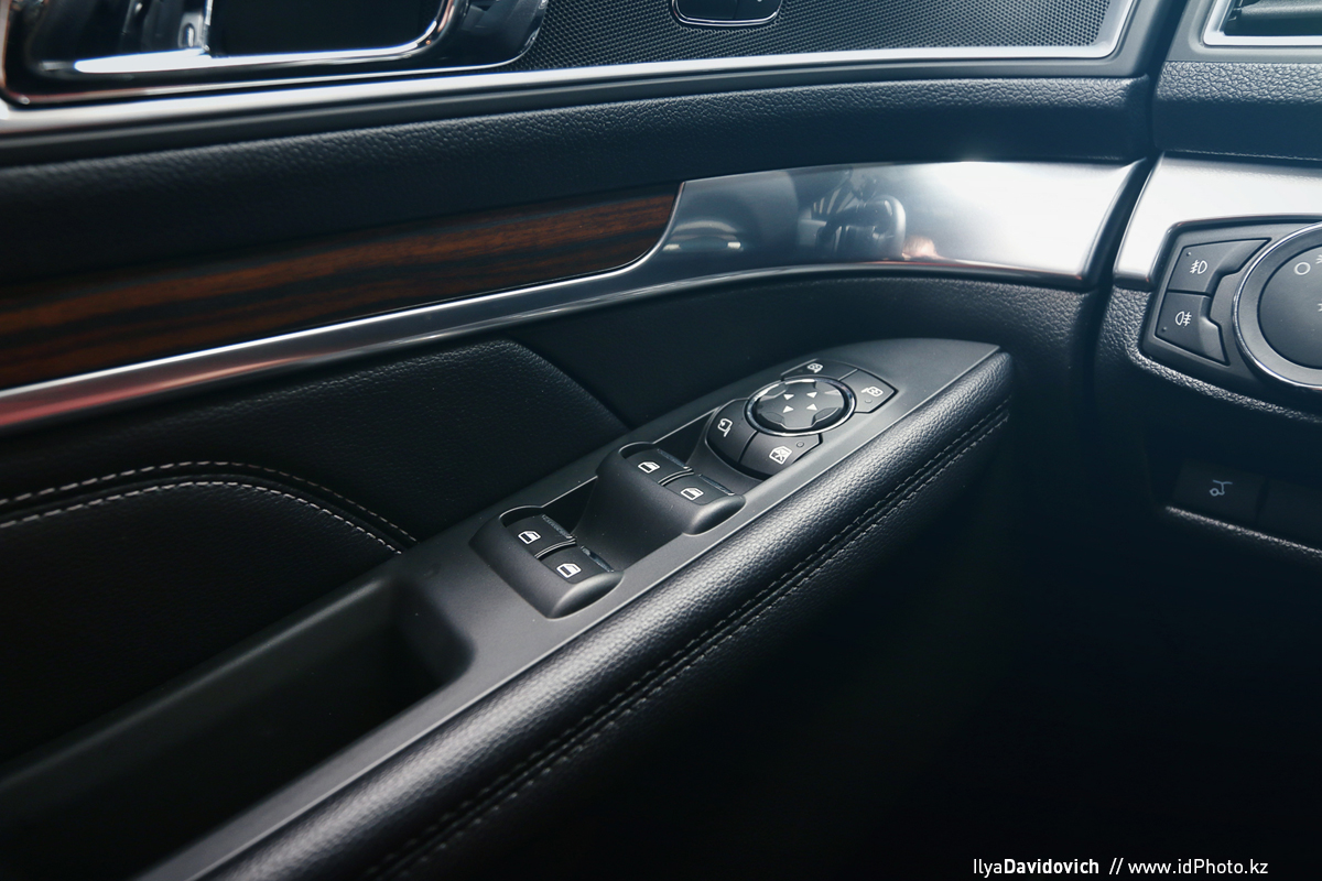 Ilya Davidovich，automobile，white，Ford，ford，