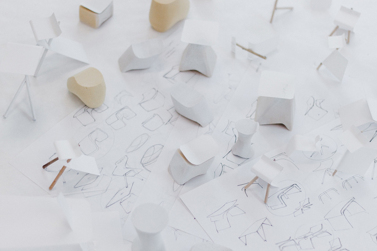 chair，Table，flower receptacle，suit，