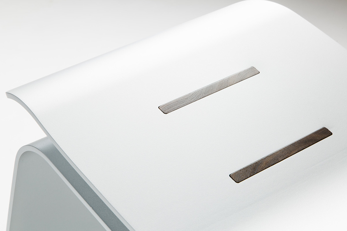 chair，Table，flower receptacle，suit，