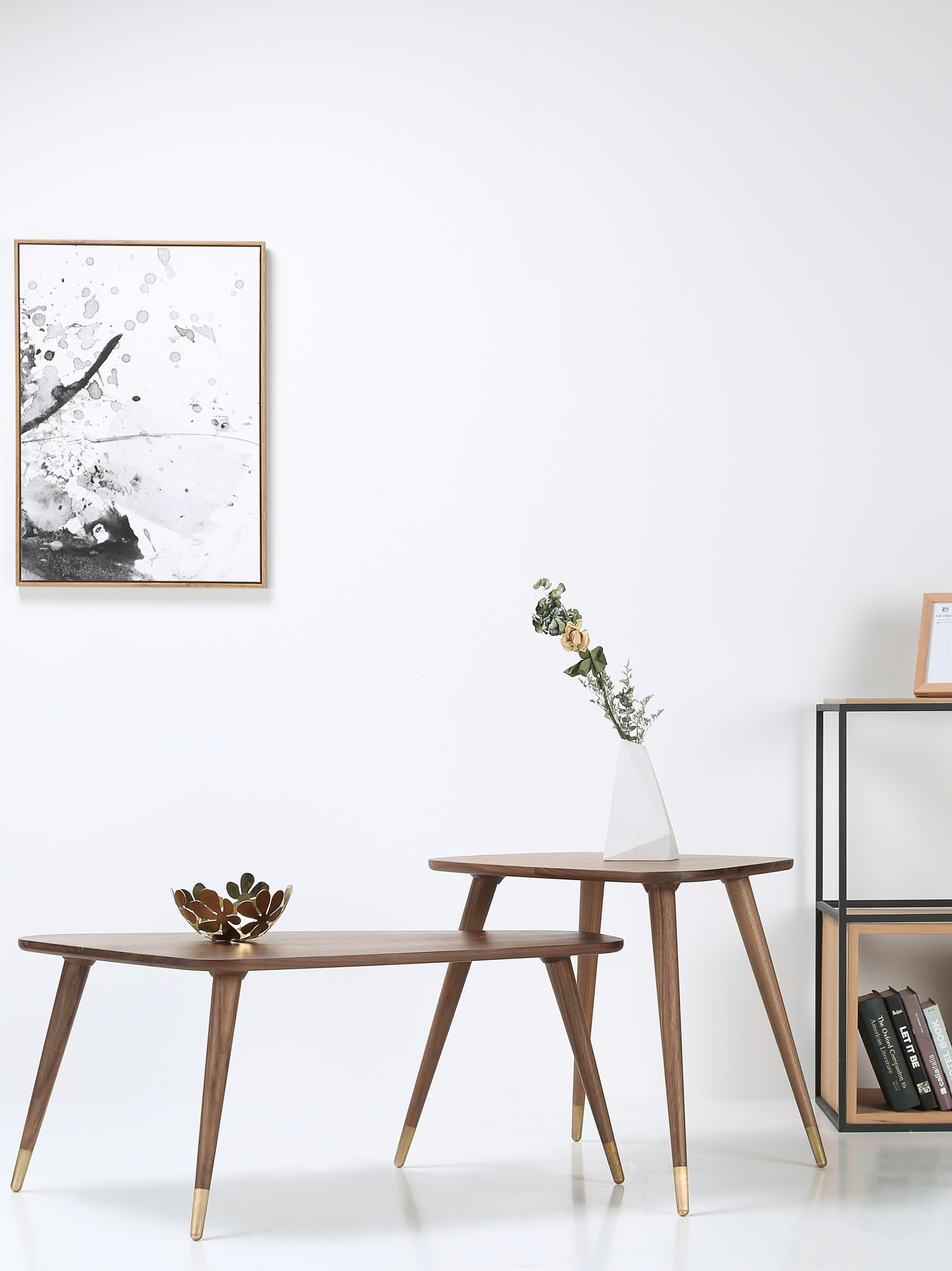 Furniture designer Ren Mengying，