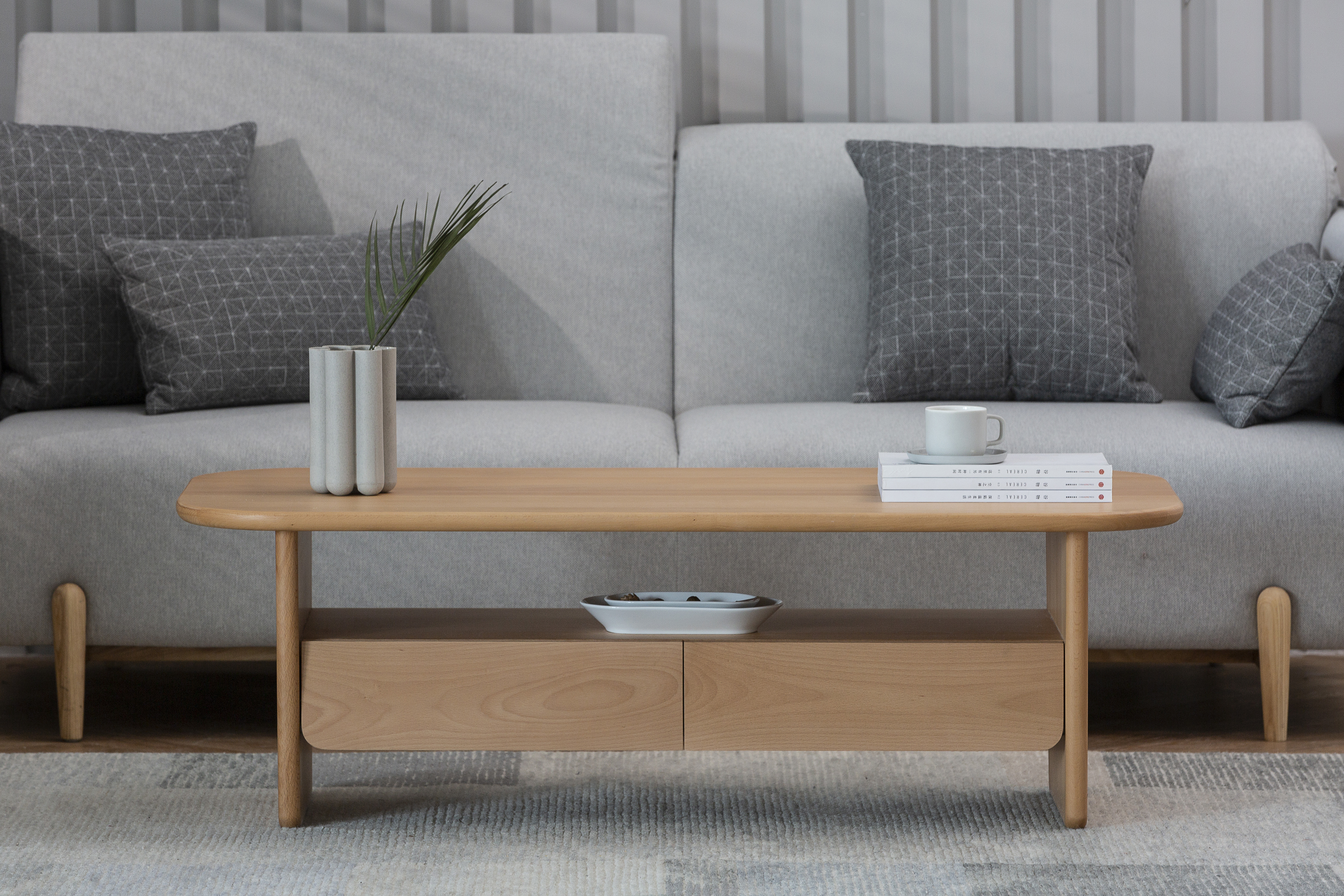 Furniture designer Ren Mengying，