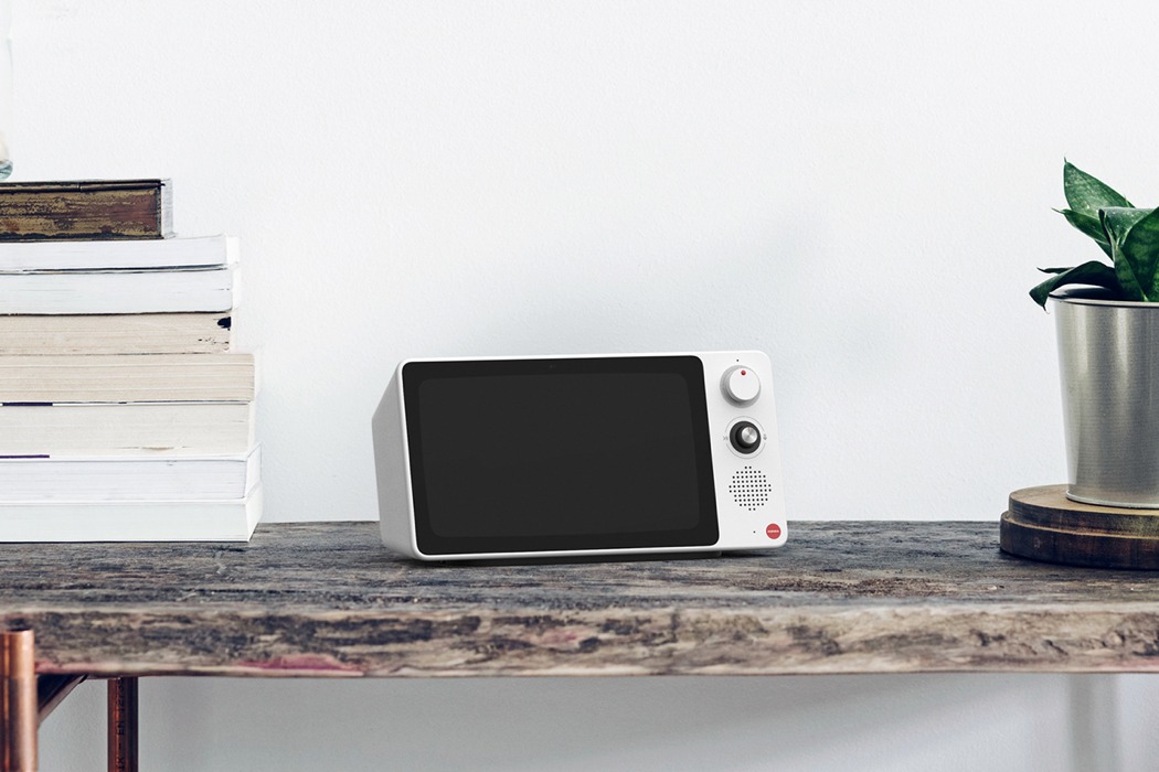 intelligence，Nostalgia and retro，speaker，