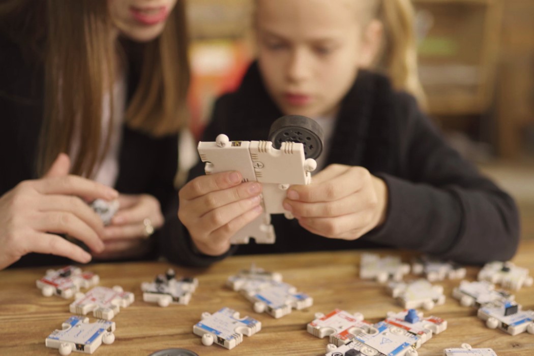 ActivePuzzle，Electronic puzzle，Toys，product design，