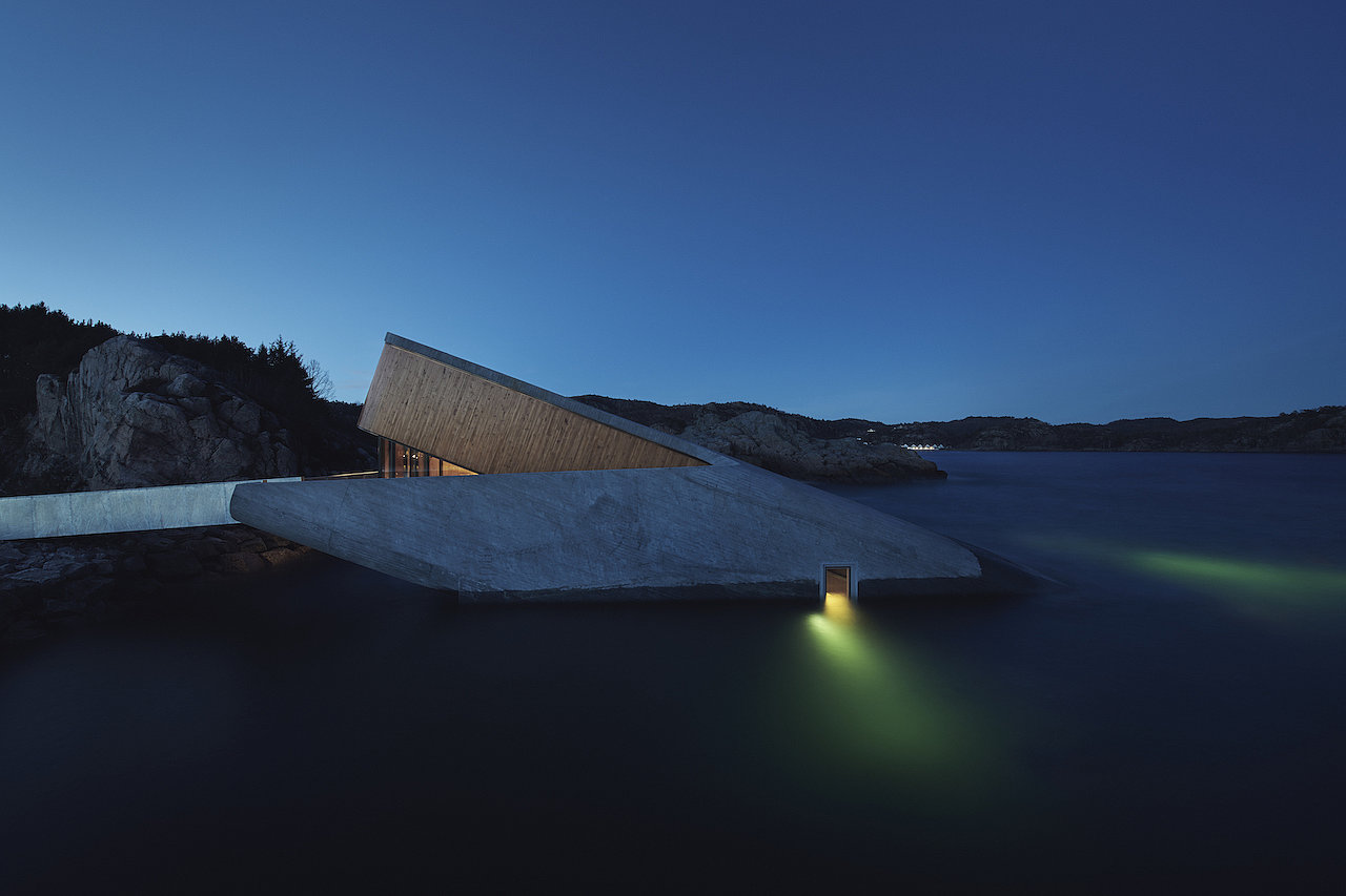 Underwater，restaurant，Norway，Snow cap，