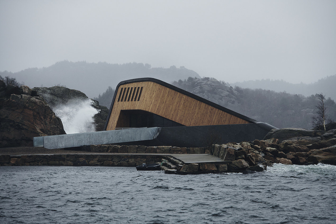 Underwater，restaurant，Norway，Snow cap，