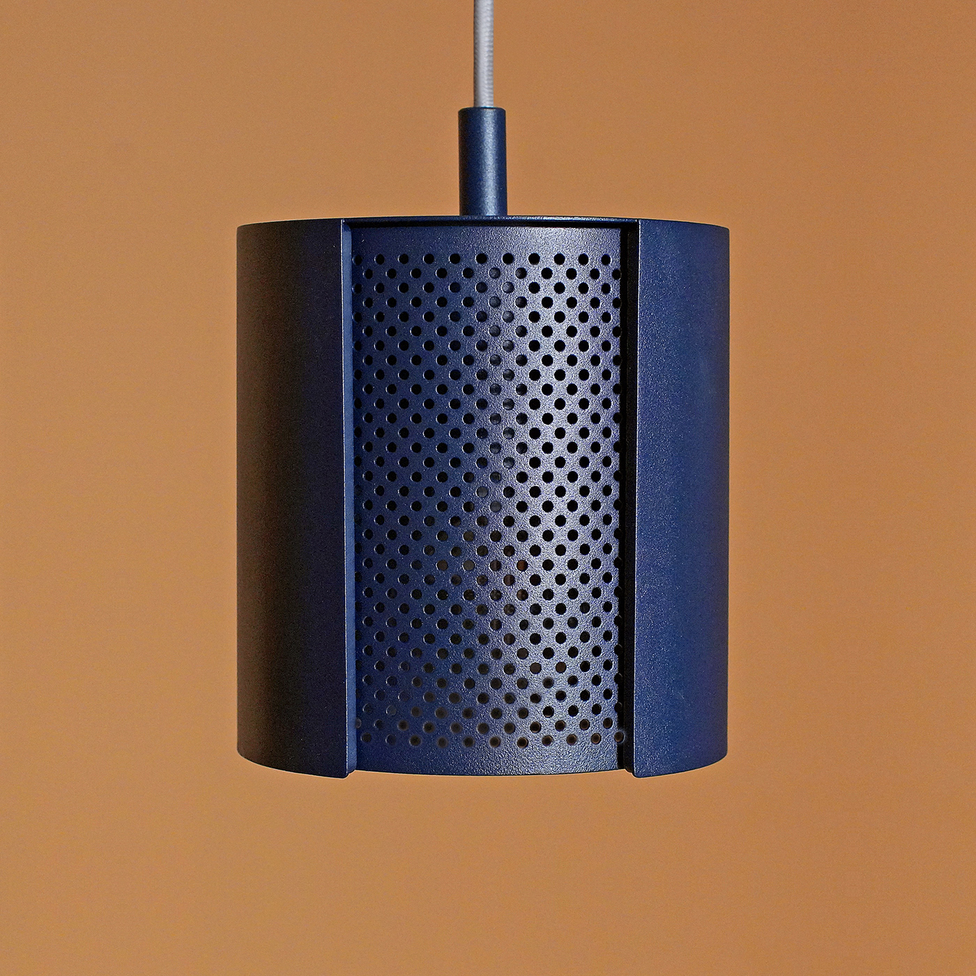 product design，industrial design，Aesthetics，Functionality，a chandelier，lamp，