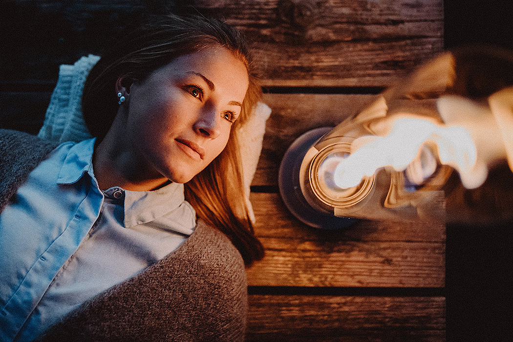 lamp，night，flame，