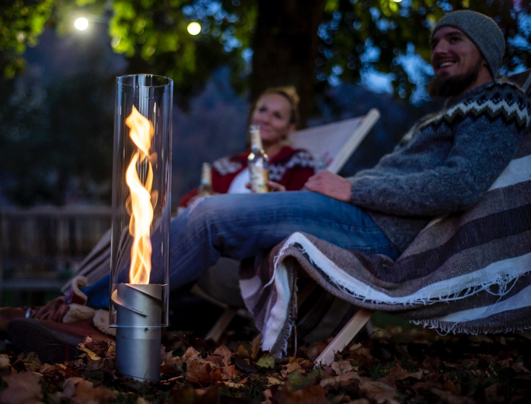 lamp，night，flame，