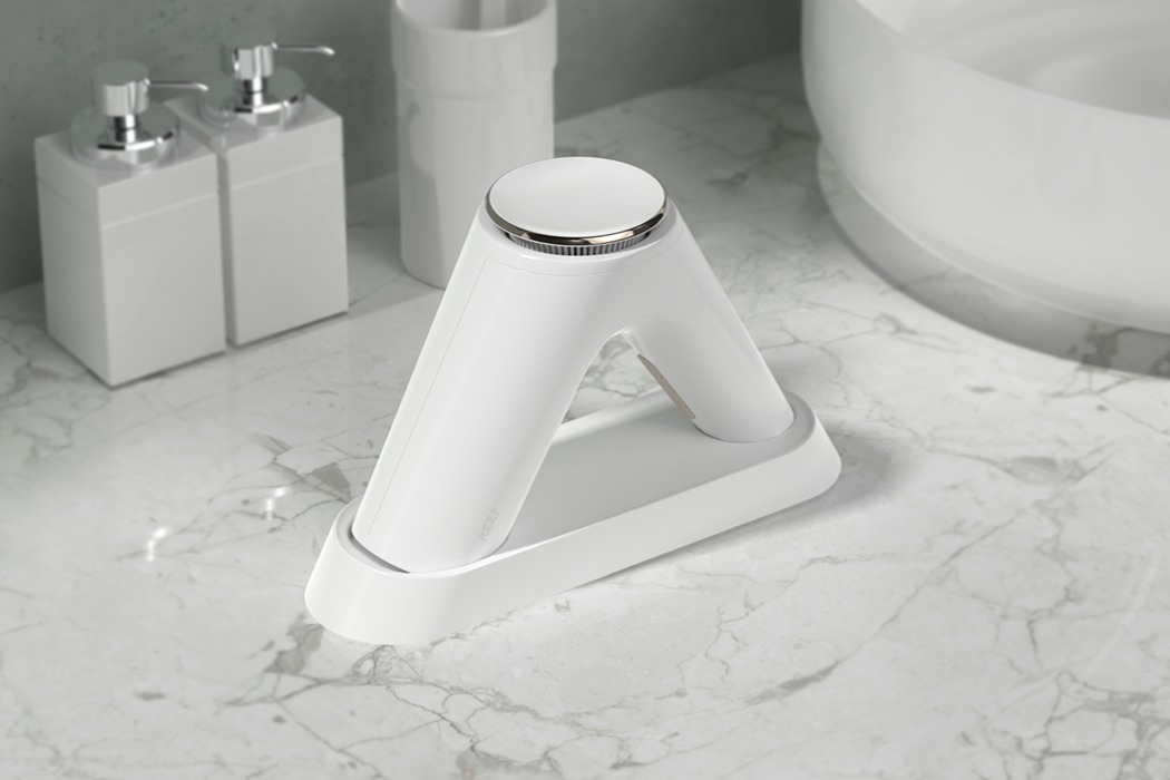 simple but elegant，white，hair drier，