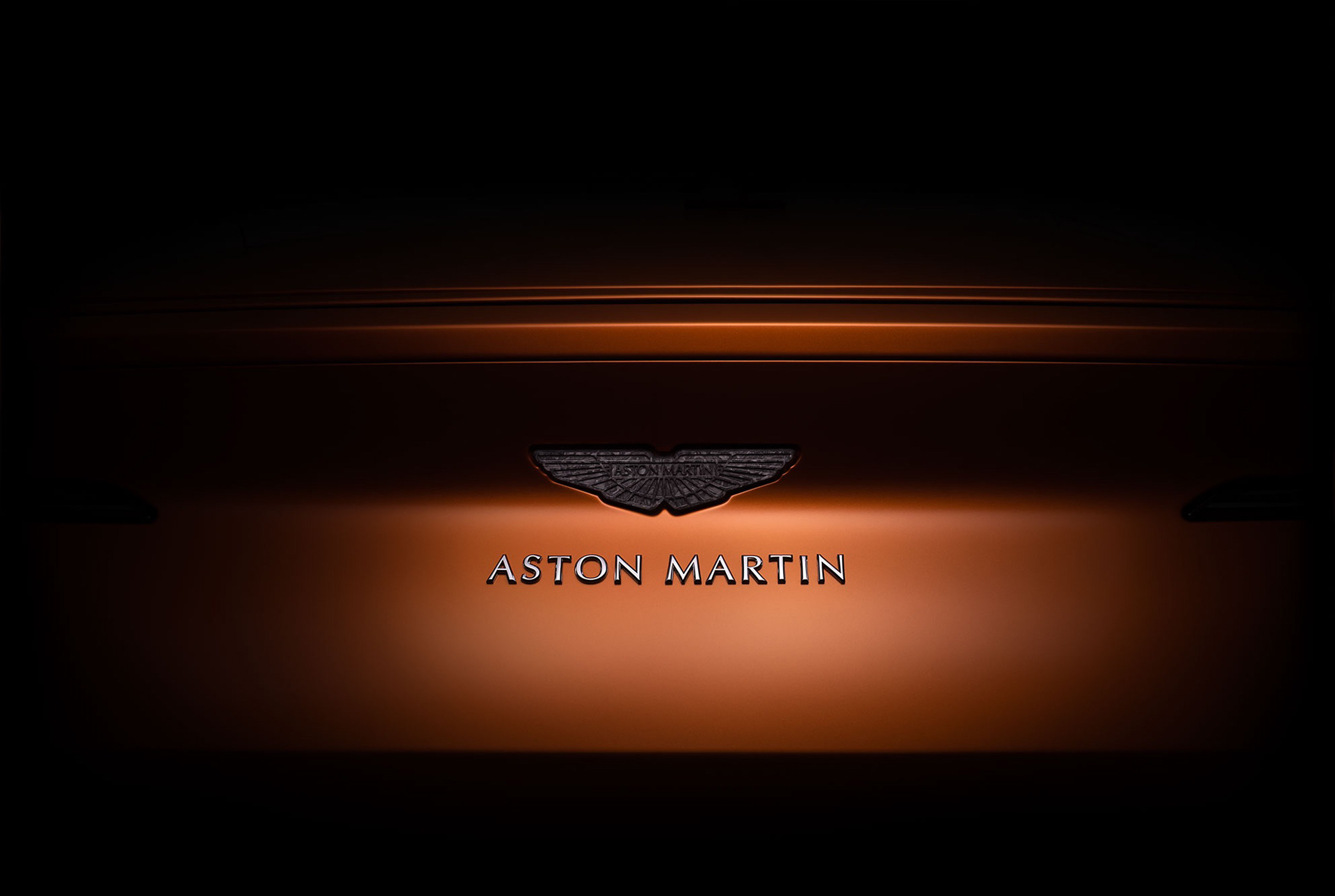 brown，Sports car，Aston Martin，