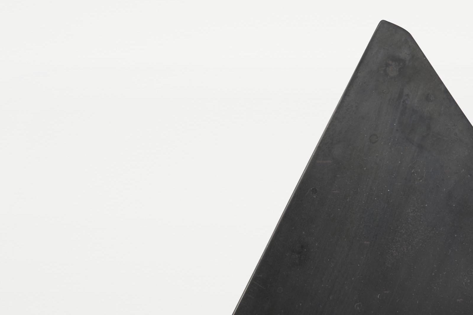 Minimalist design ，stainless steel，geometry，chair，