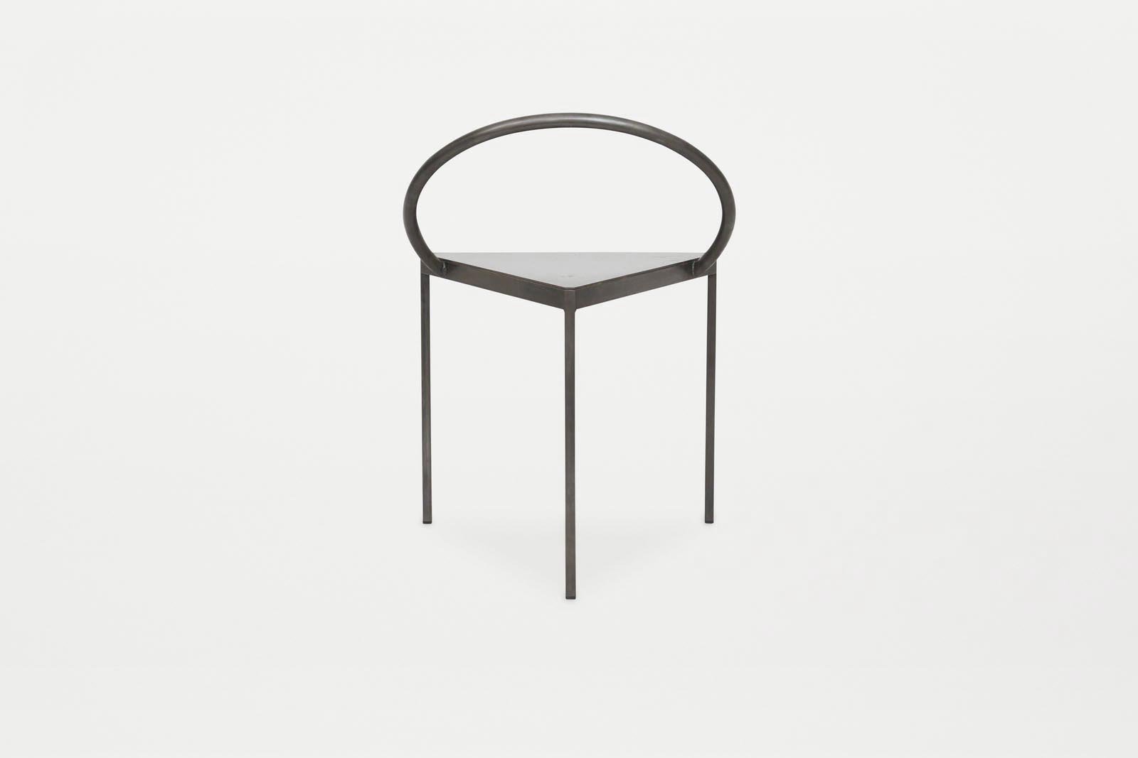 Minimalist design ，stainless steel，geometry，chair，