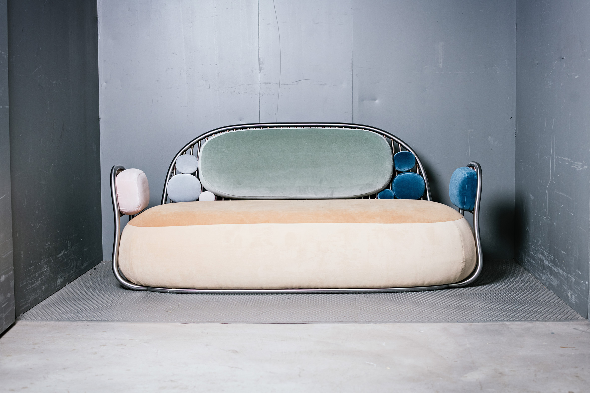 Tables and chairs，sofa，Heavens，This is Archibong，furniture，