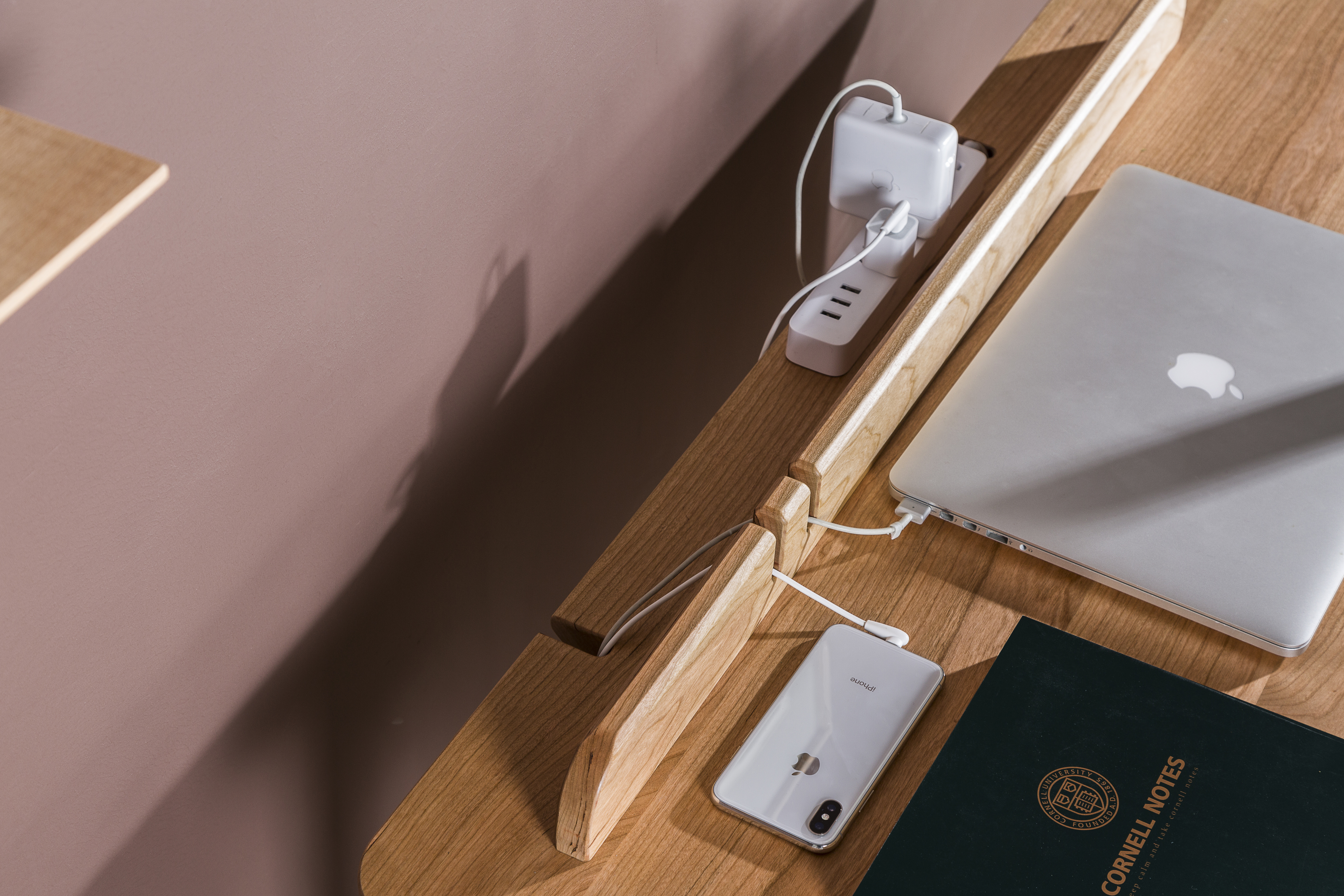 Furniture designer Ren Mengying，