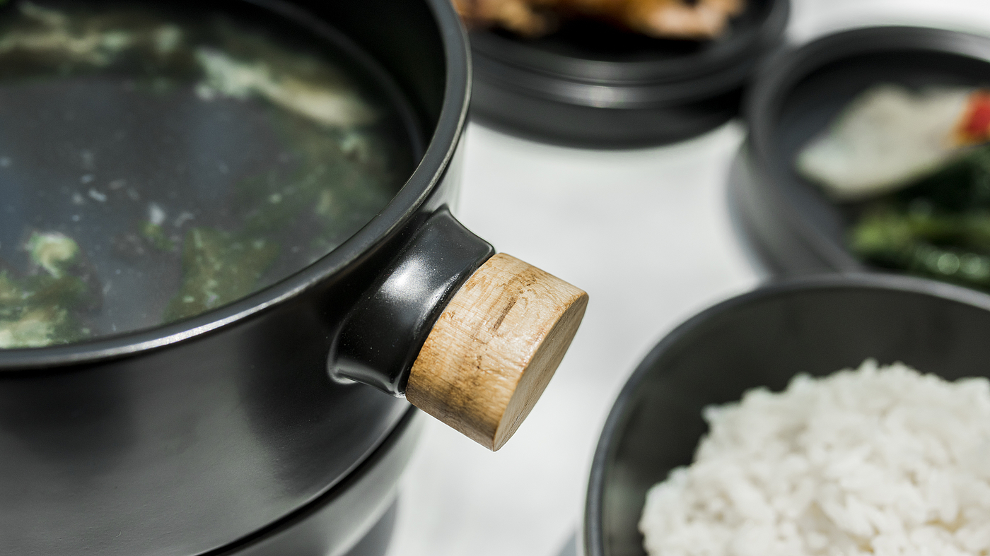 tableware，