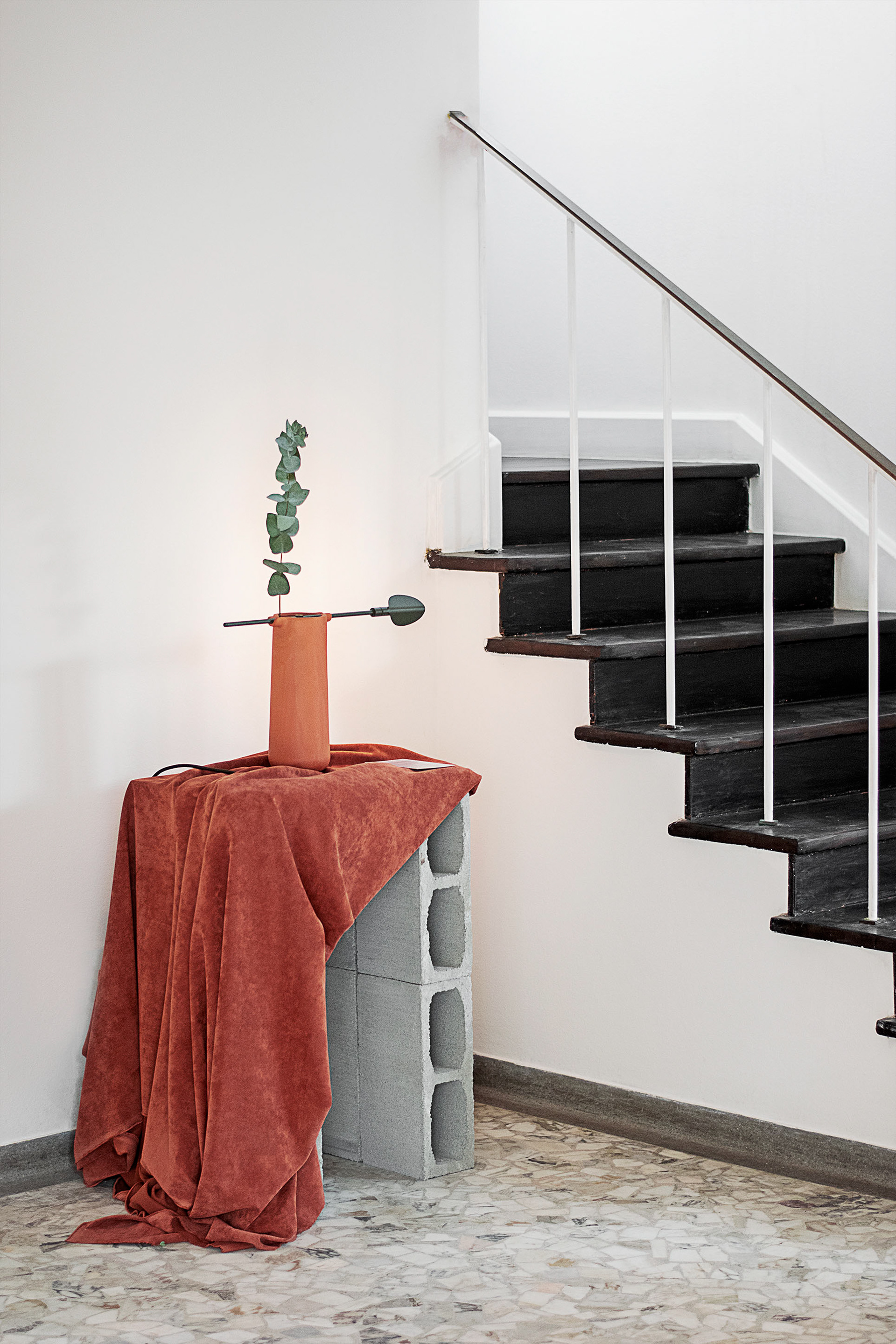 ceramics，orange，lamps and lanterns，