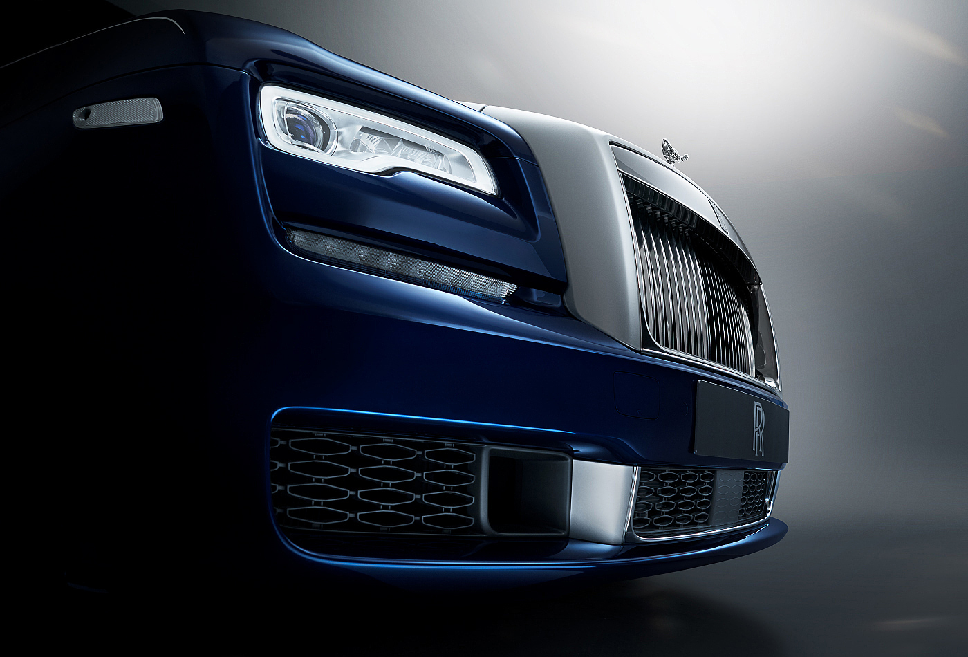 blue，Automobile design，Rolls Royce Ghost，