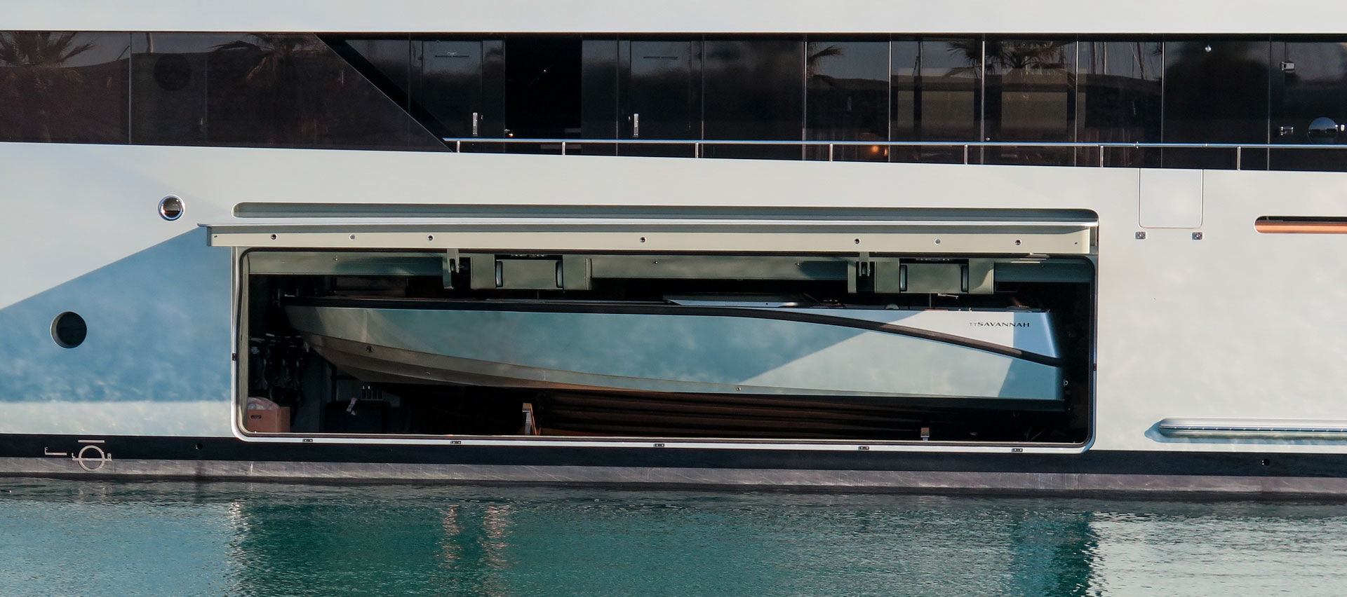 yacht，Xtenders，white，