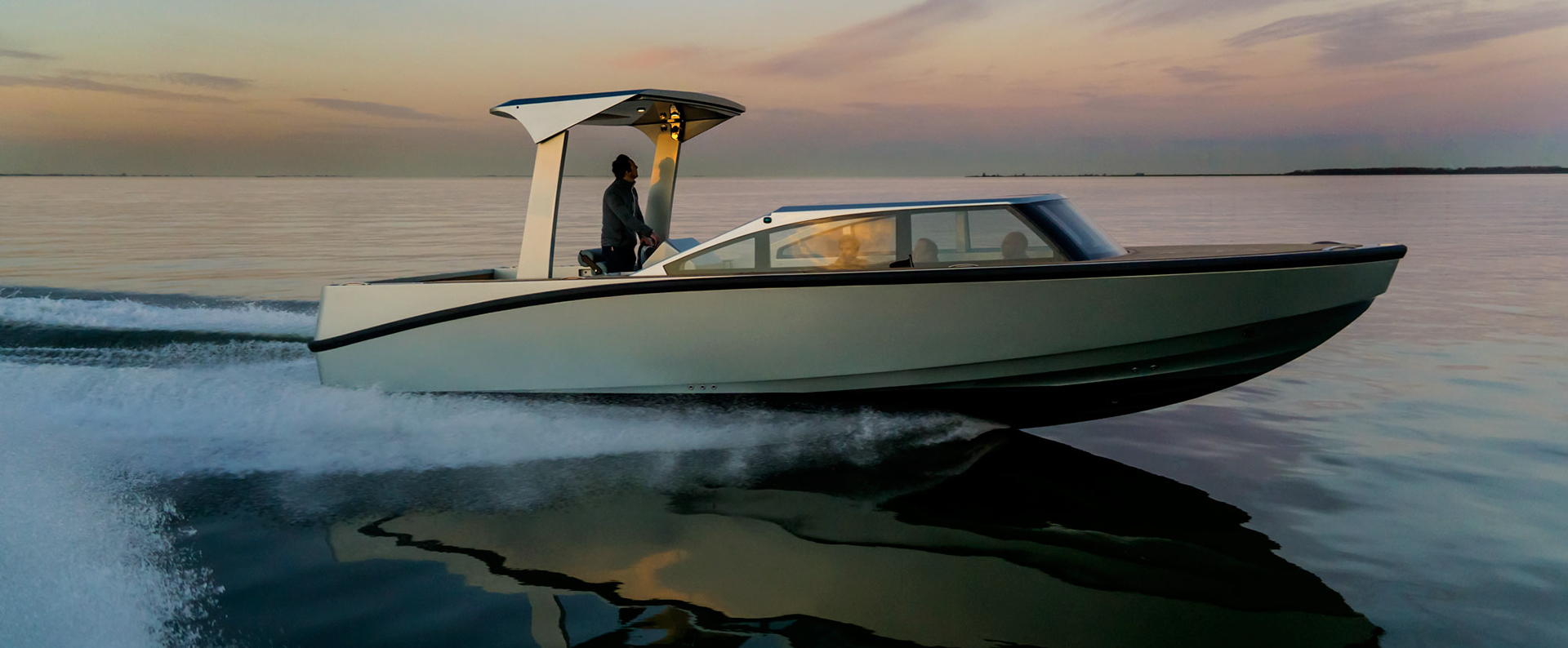 yacht，Xtenders，white，