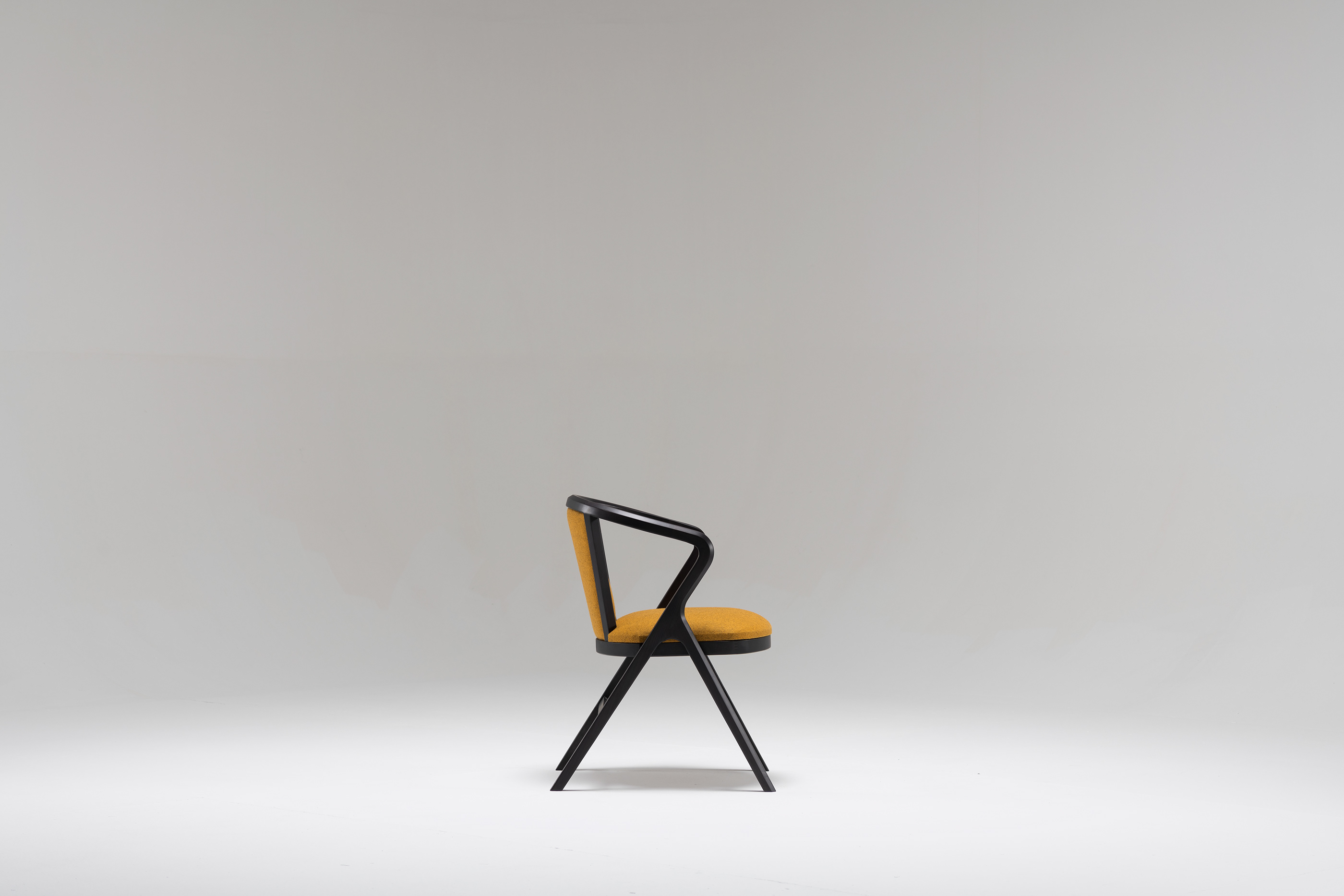 black，chair，Cali Chair，