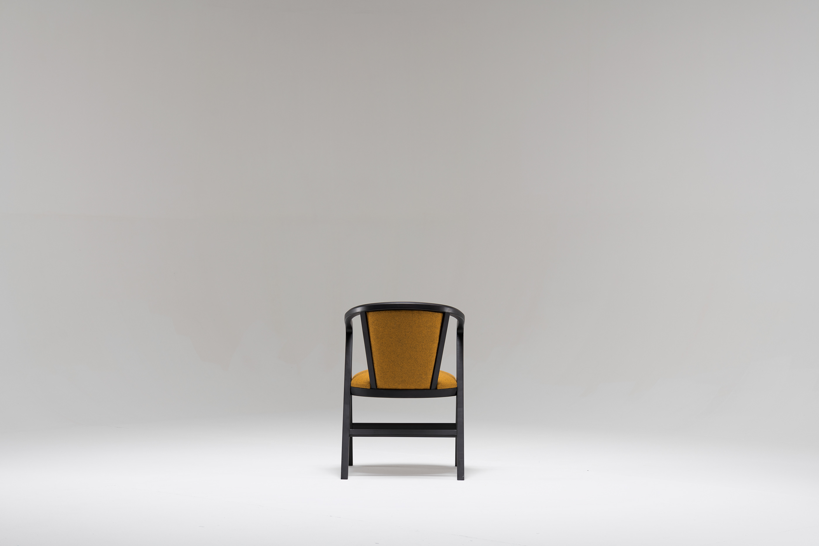 black，chair，Cali Chair，