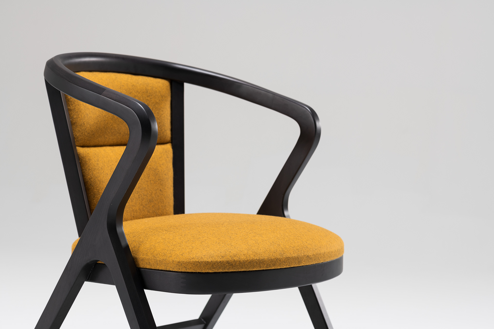 black，chair，Cali Chair，