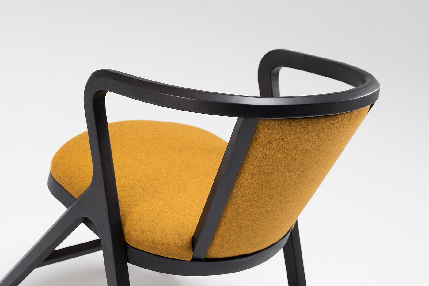 black，chair，Cali Chair，