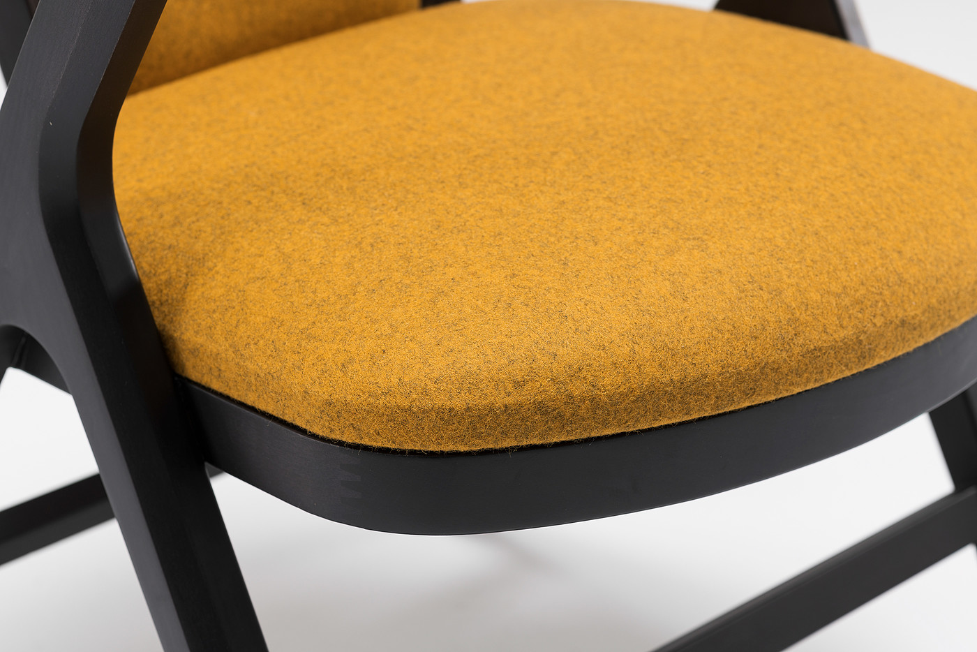 black，chair，Cali Chair，