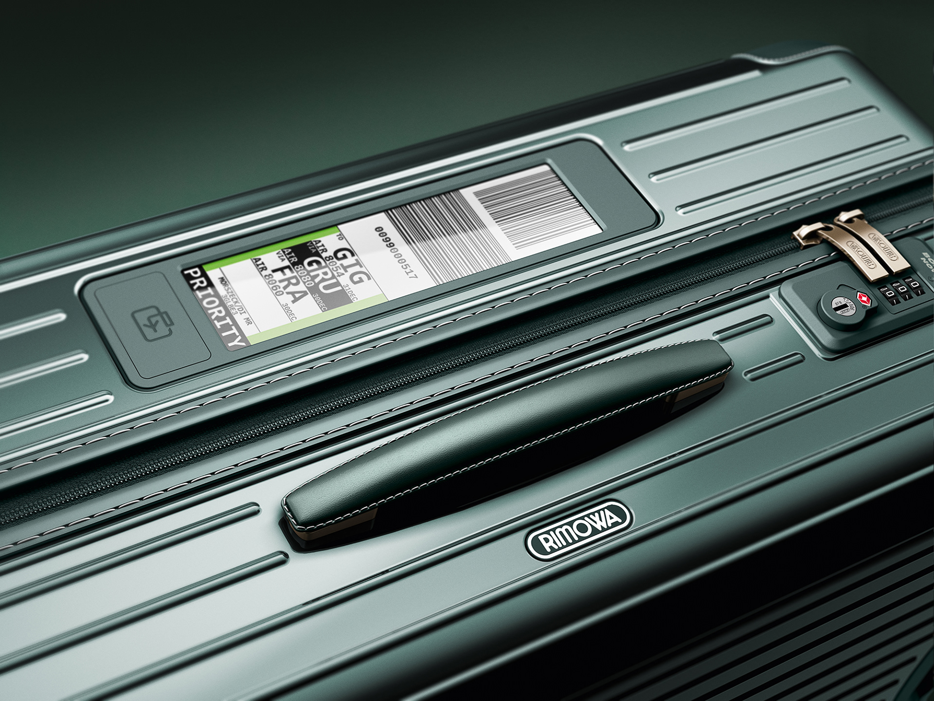 Metal，trunk，Rimova，