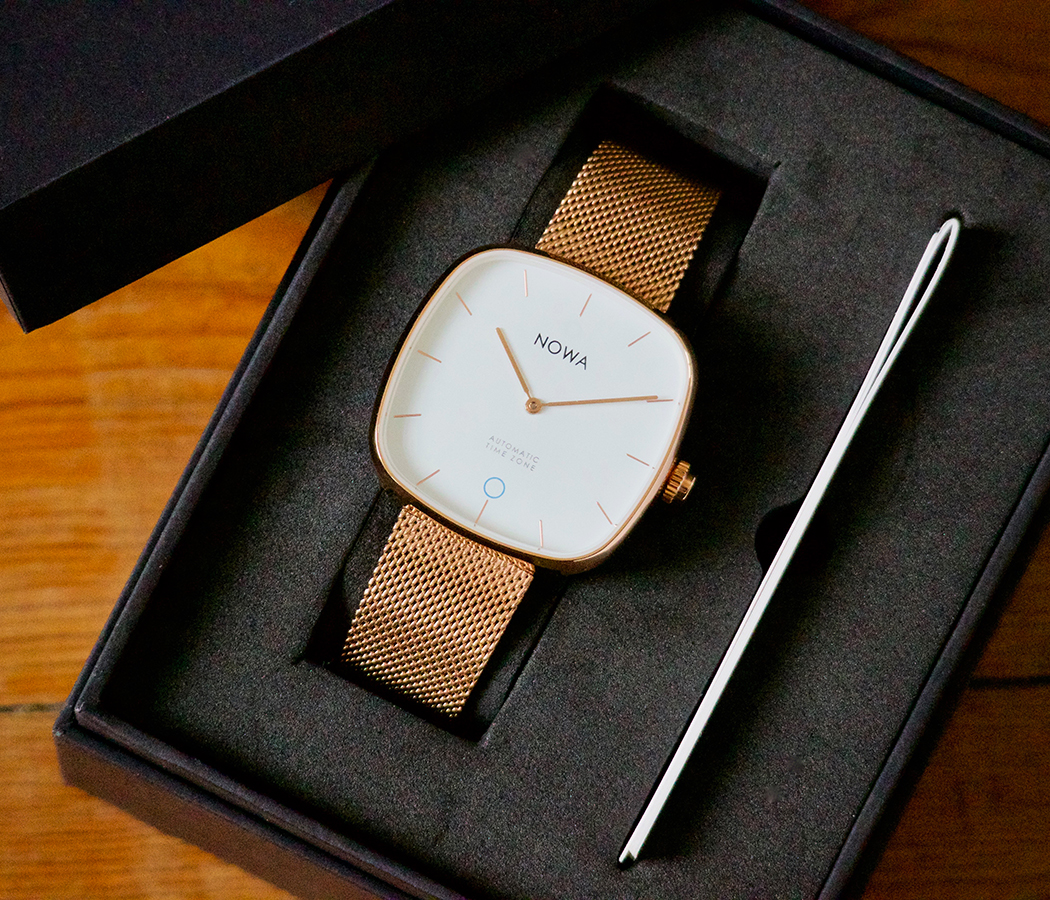 Wristwatch，Wrist watch，intelligence，fantastic.，