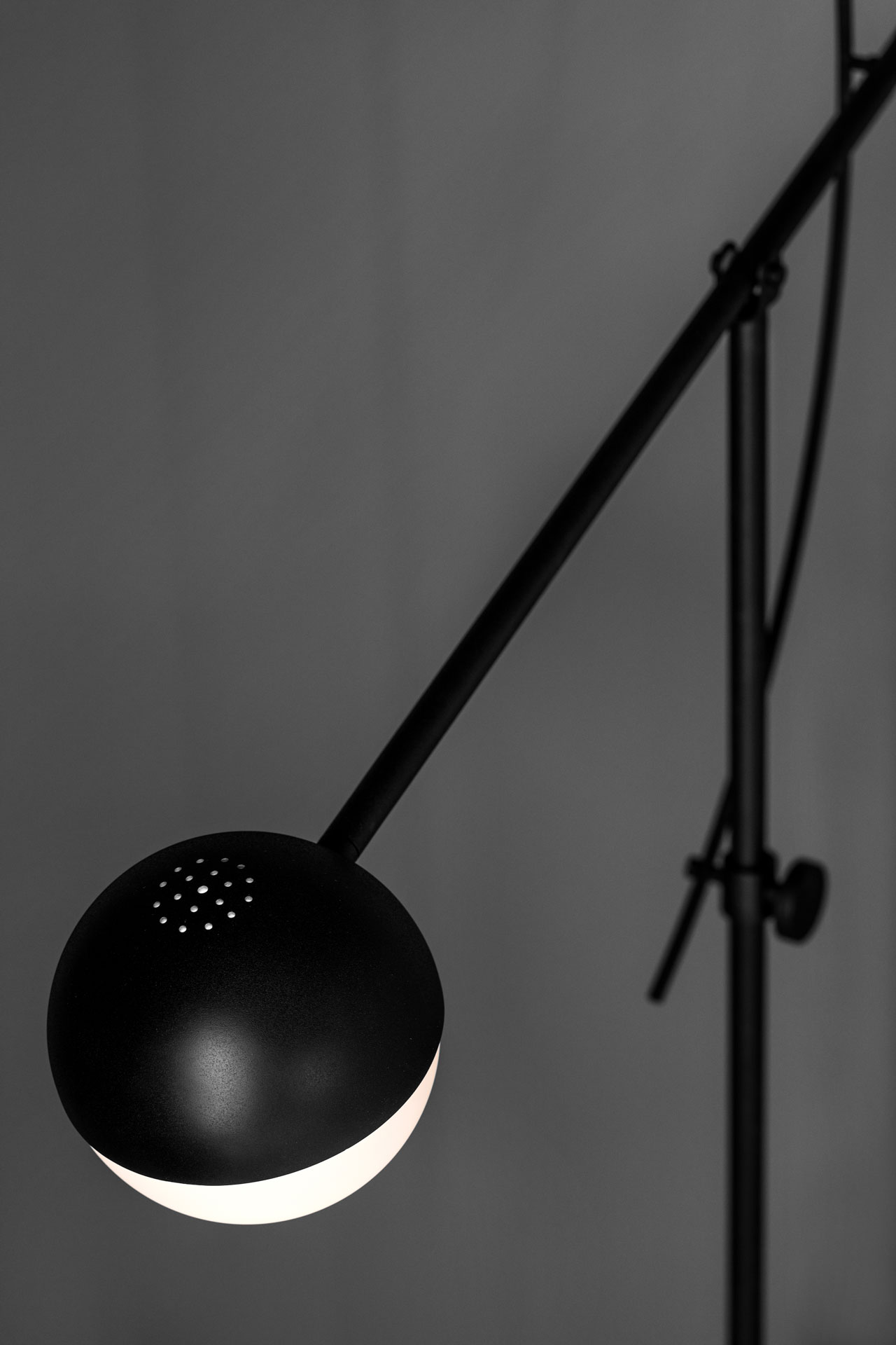 Lamp design，Emotional design，balance，cone，Table lamp design，Floor lamp design，