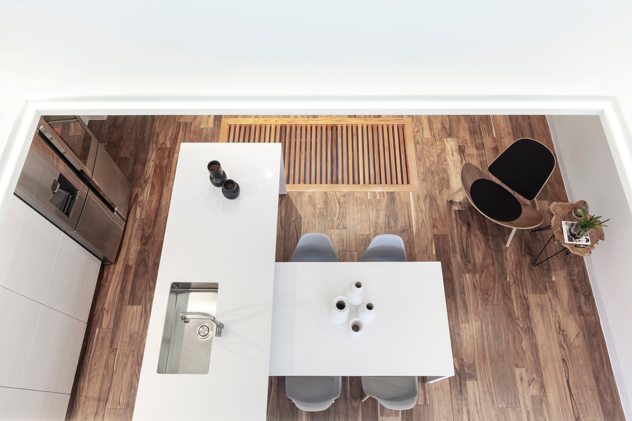 Unconventional，Asymmetry，residence，